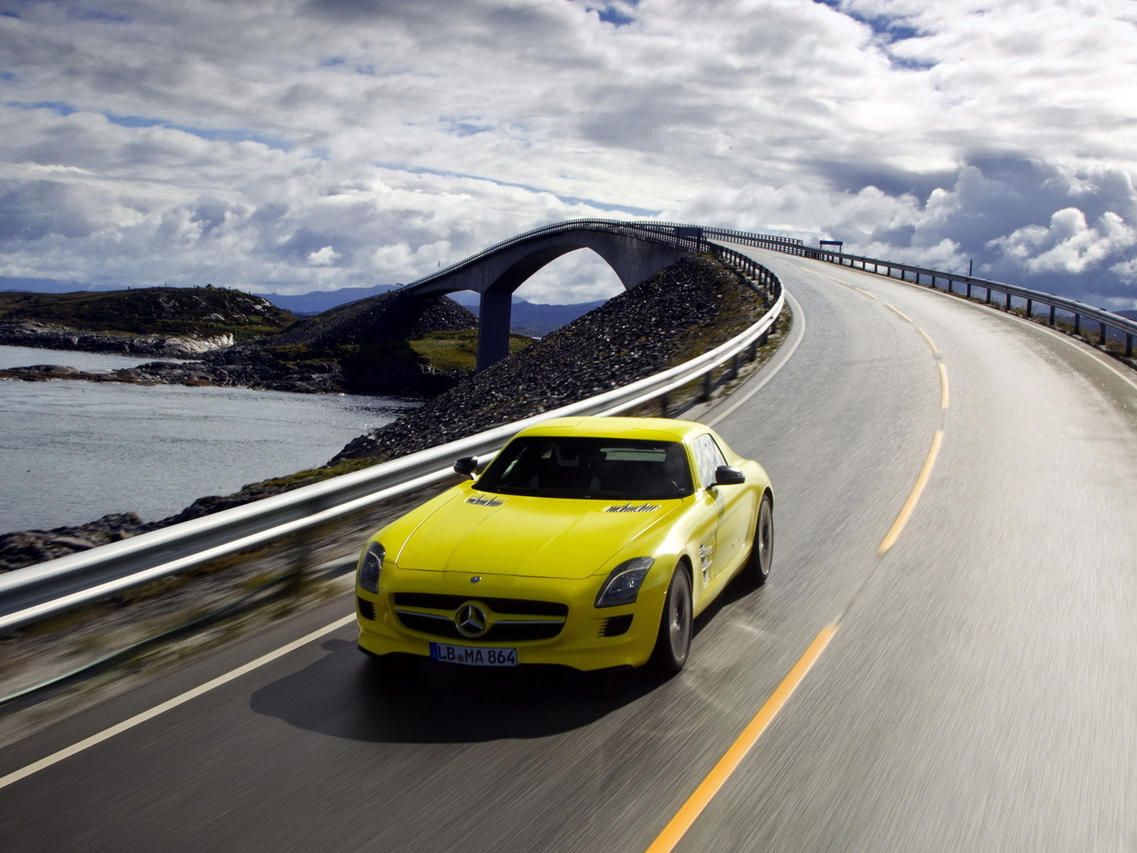 Mercedes AMG SLS63 2010