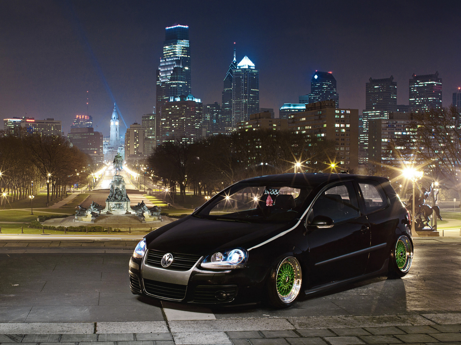 Volkswagen Golf R32