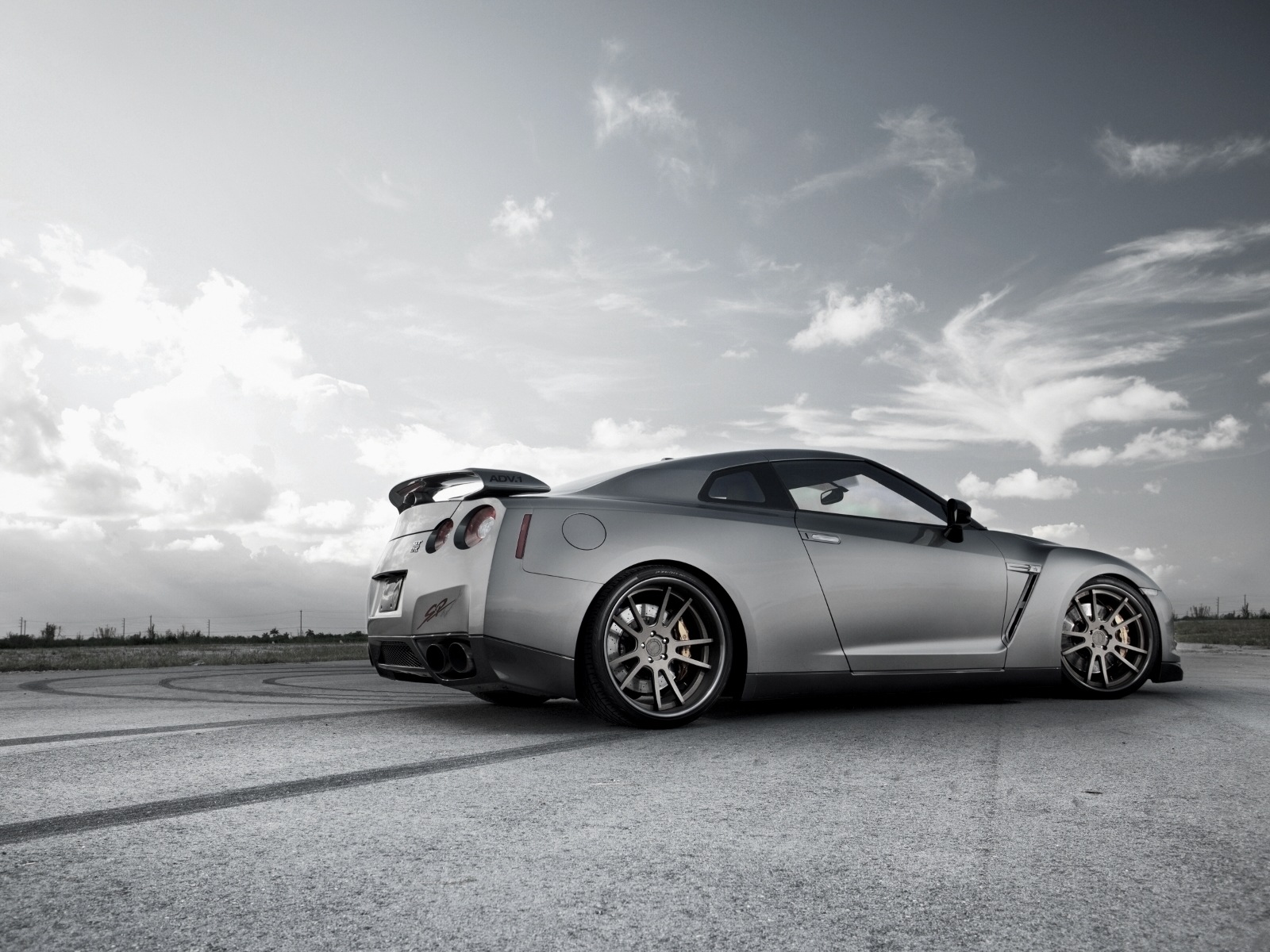 Nissan GT-R