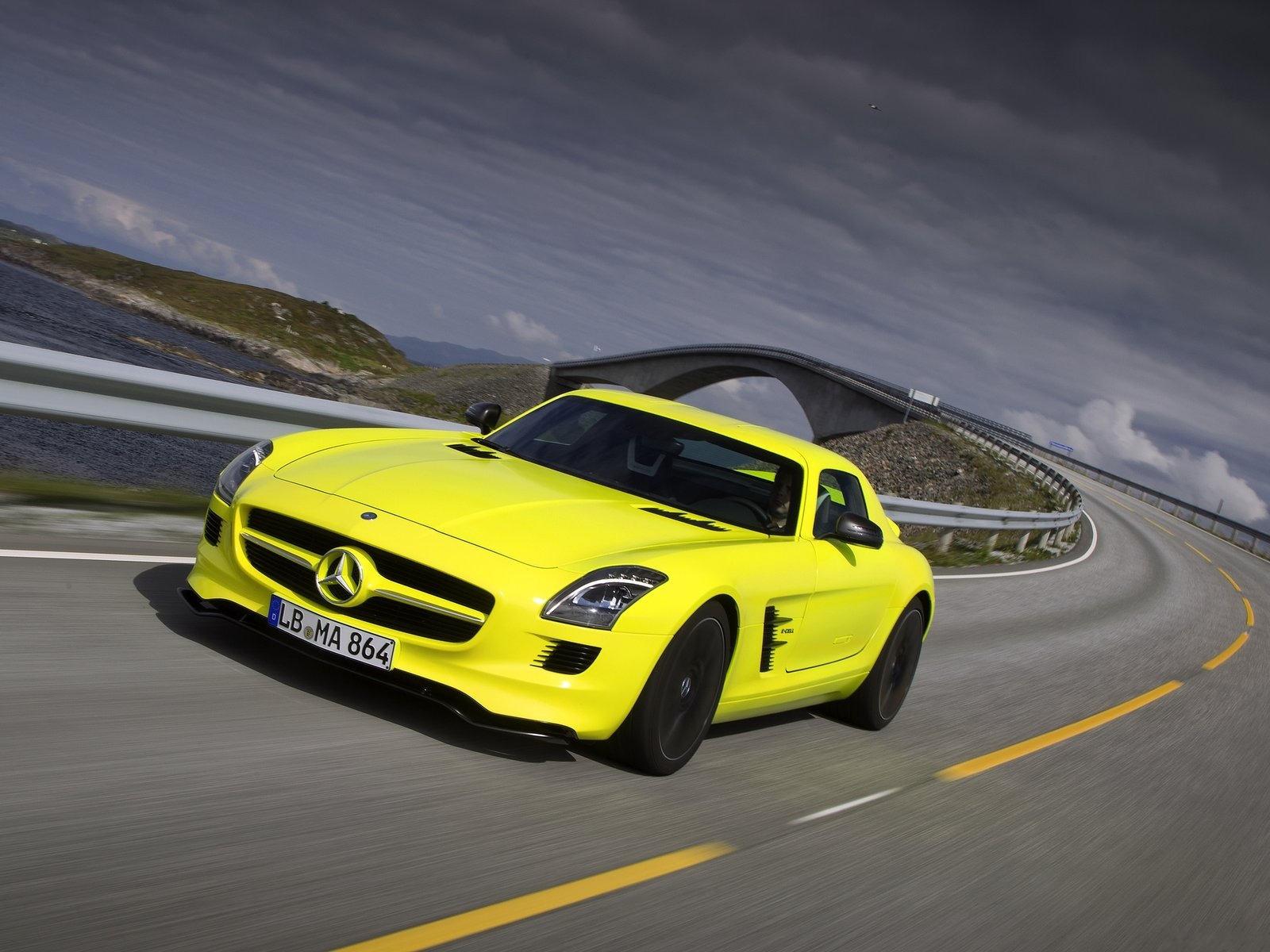 Mercedes AMG SLS63