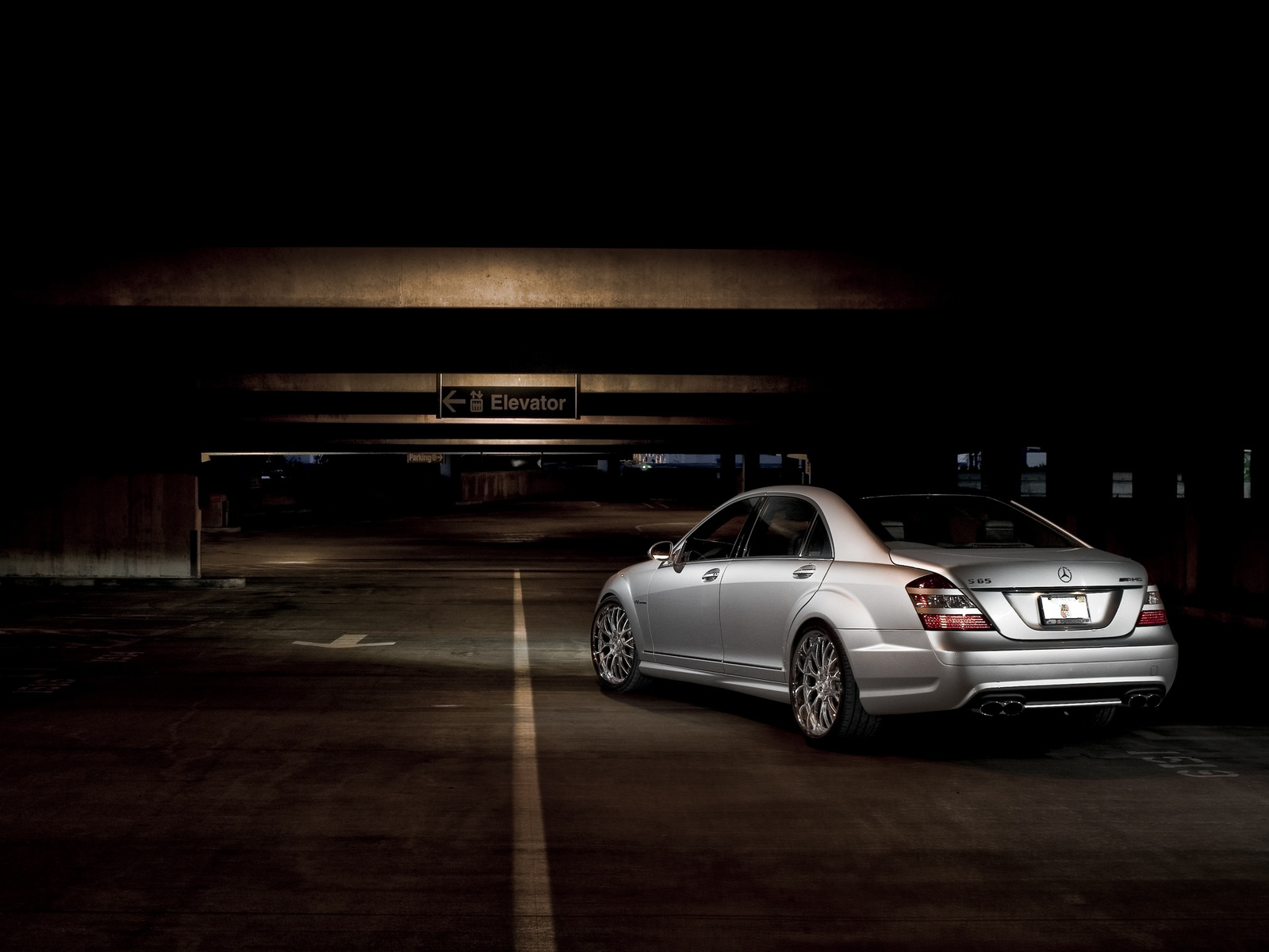 Mercedes S65 AMG
