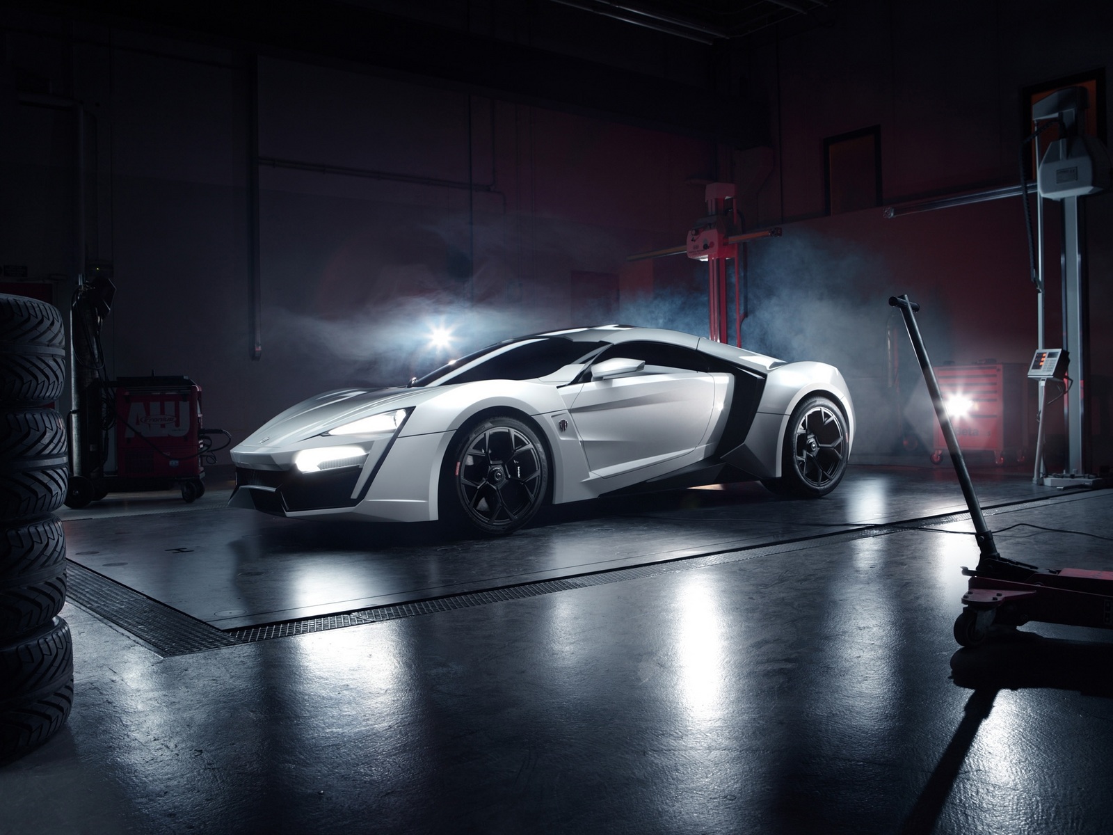 Lykan HyperSport