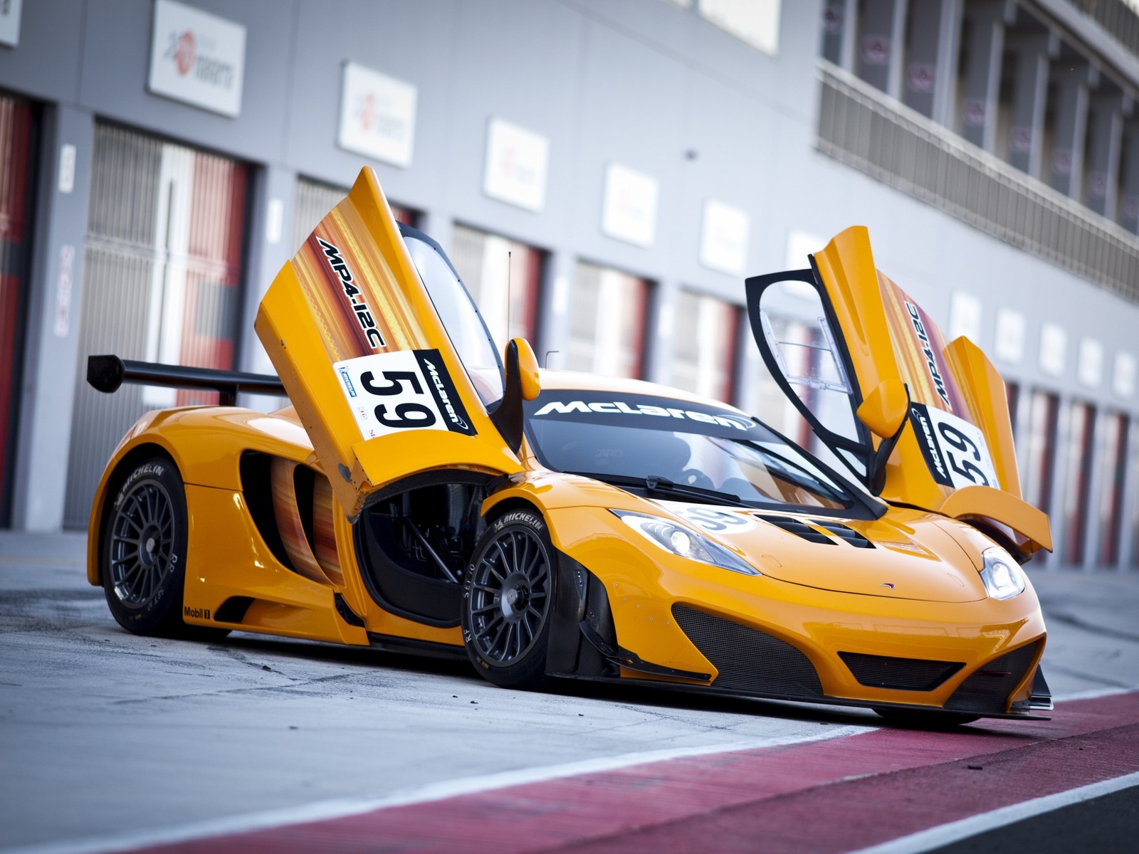 McLaren MP4-12C