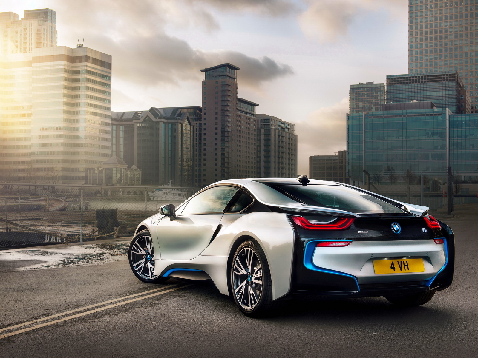 BMW i8