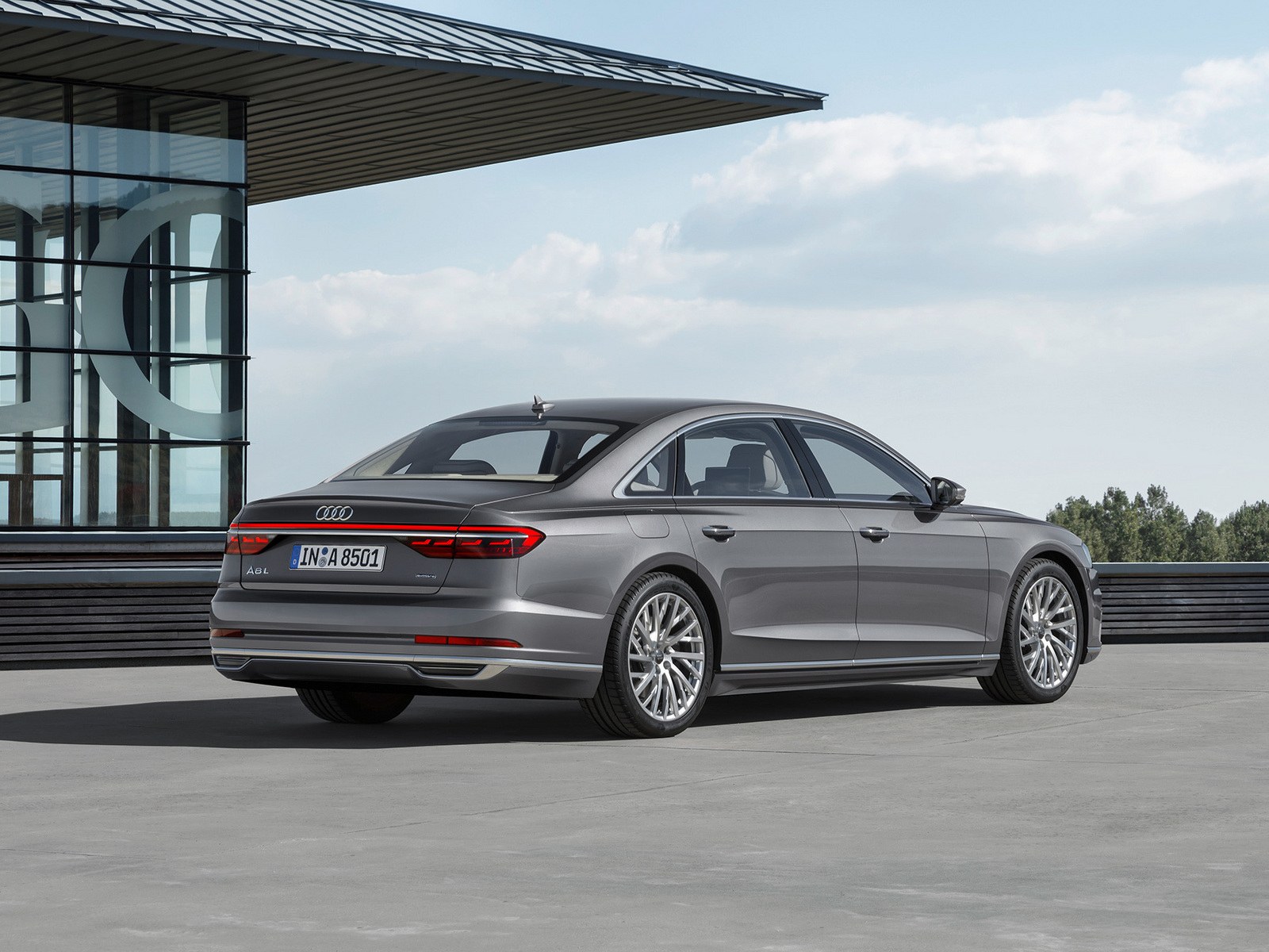 Audi A8L 2017