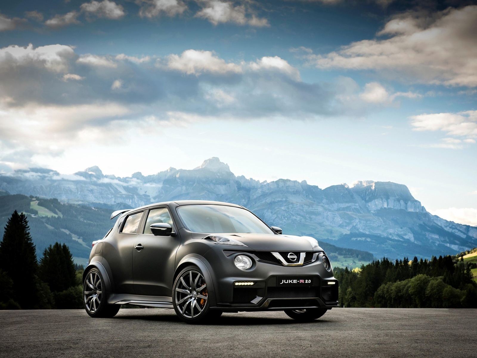 Nissan Juke R