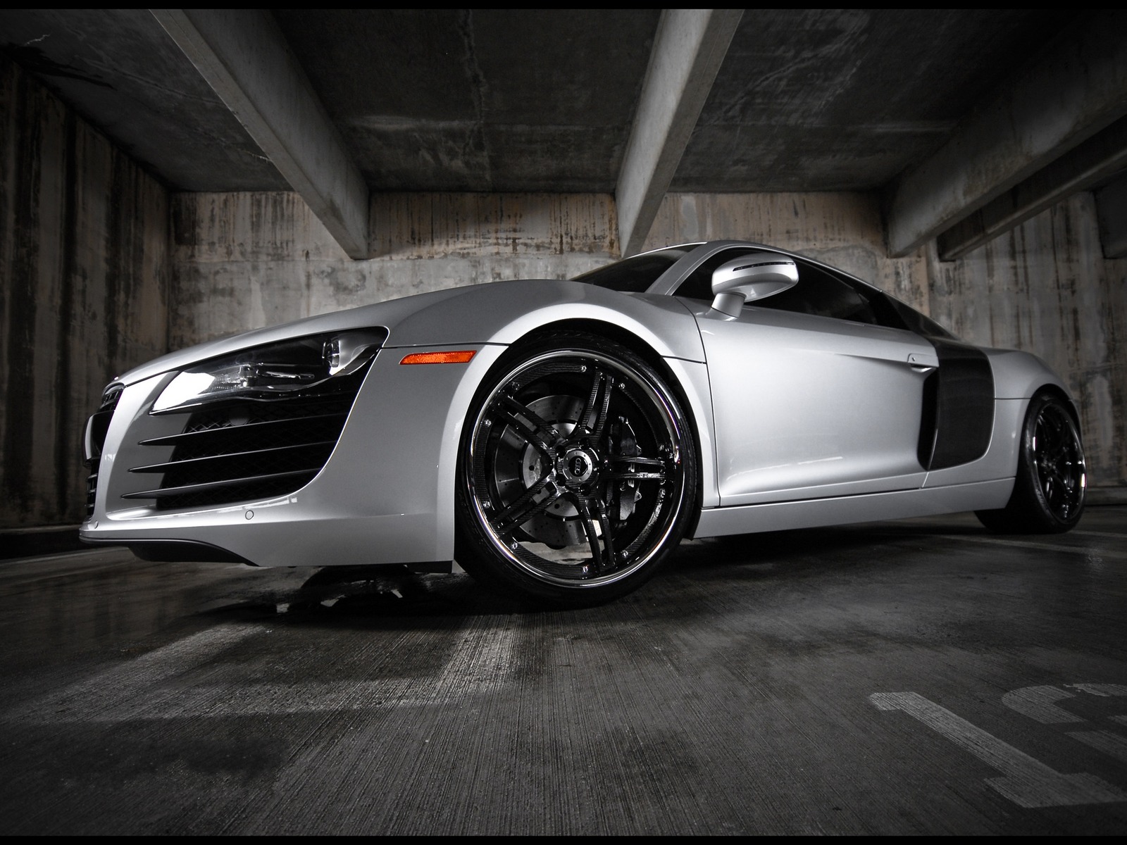 Audi R8