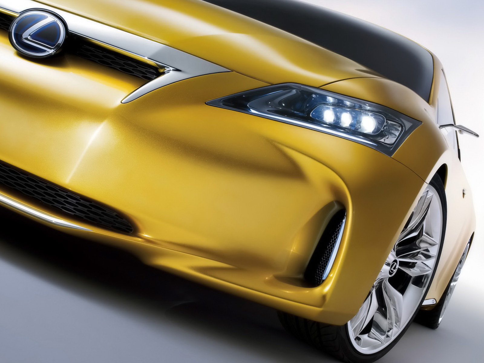 Lexus LF-Ch