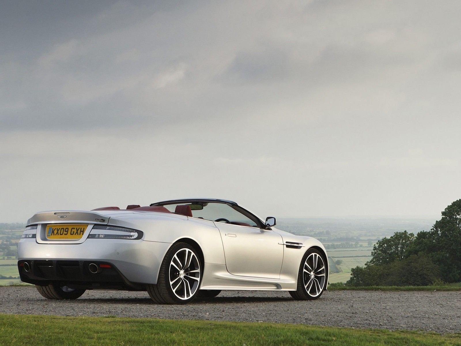 Aston Martin DBS