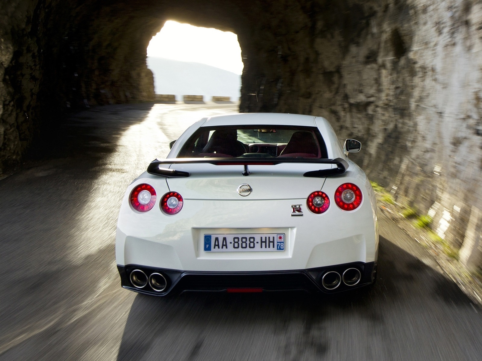 Nissan GT-R