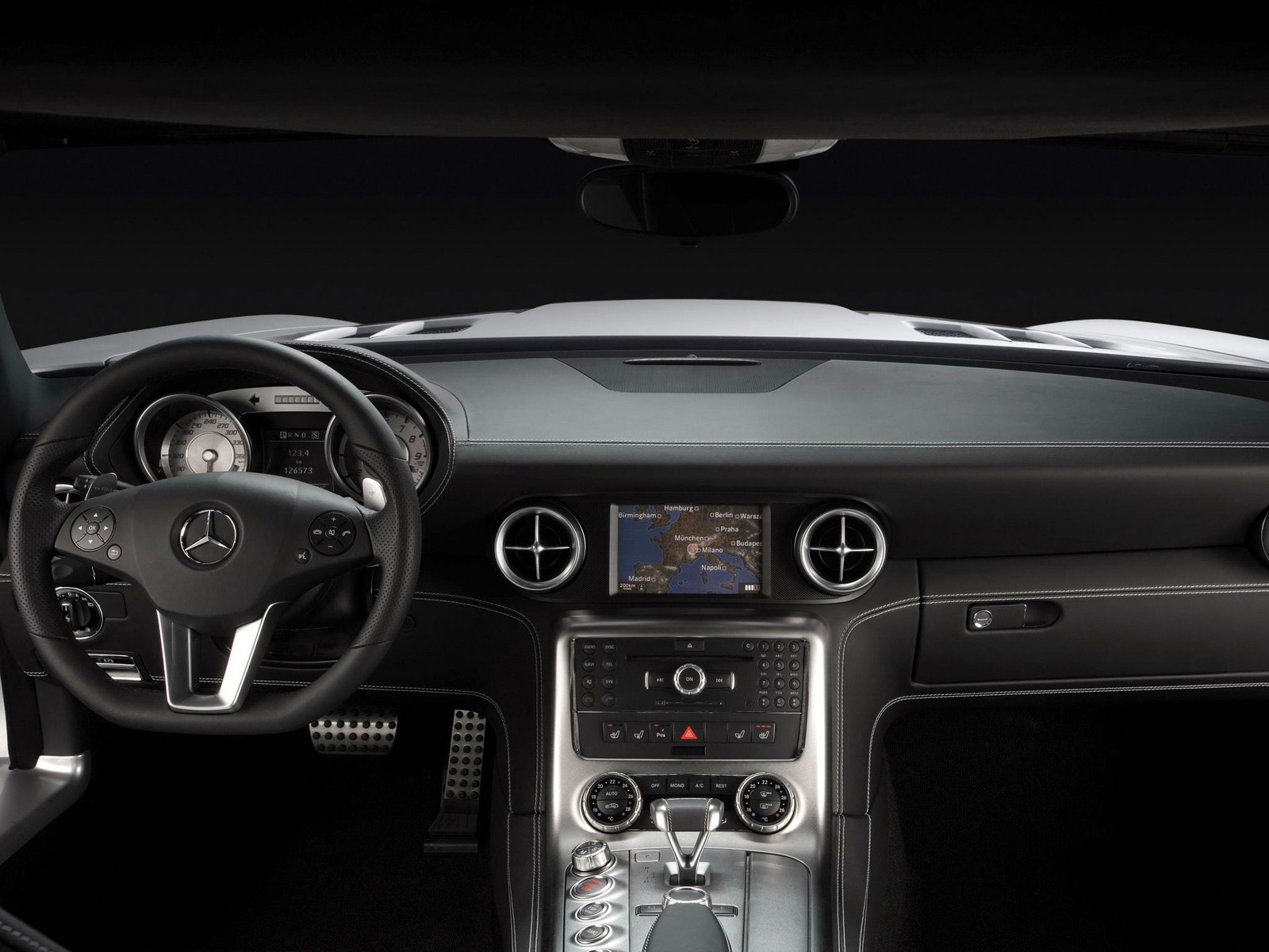 ������ Mercedes AMG SLS63