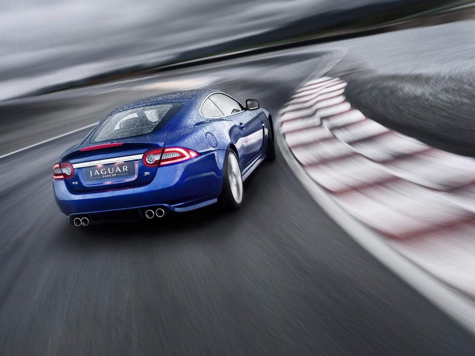 Jaguar XKR