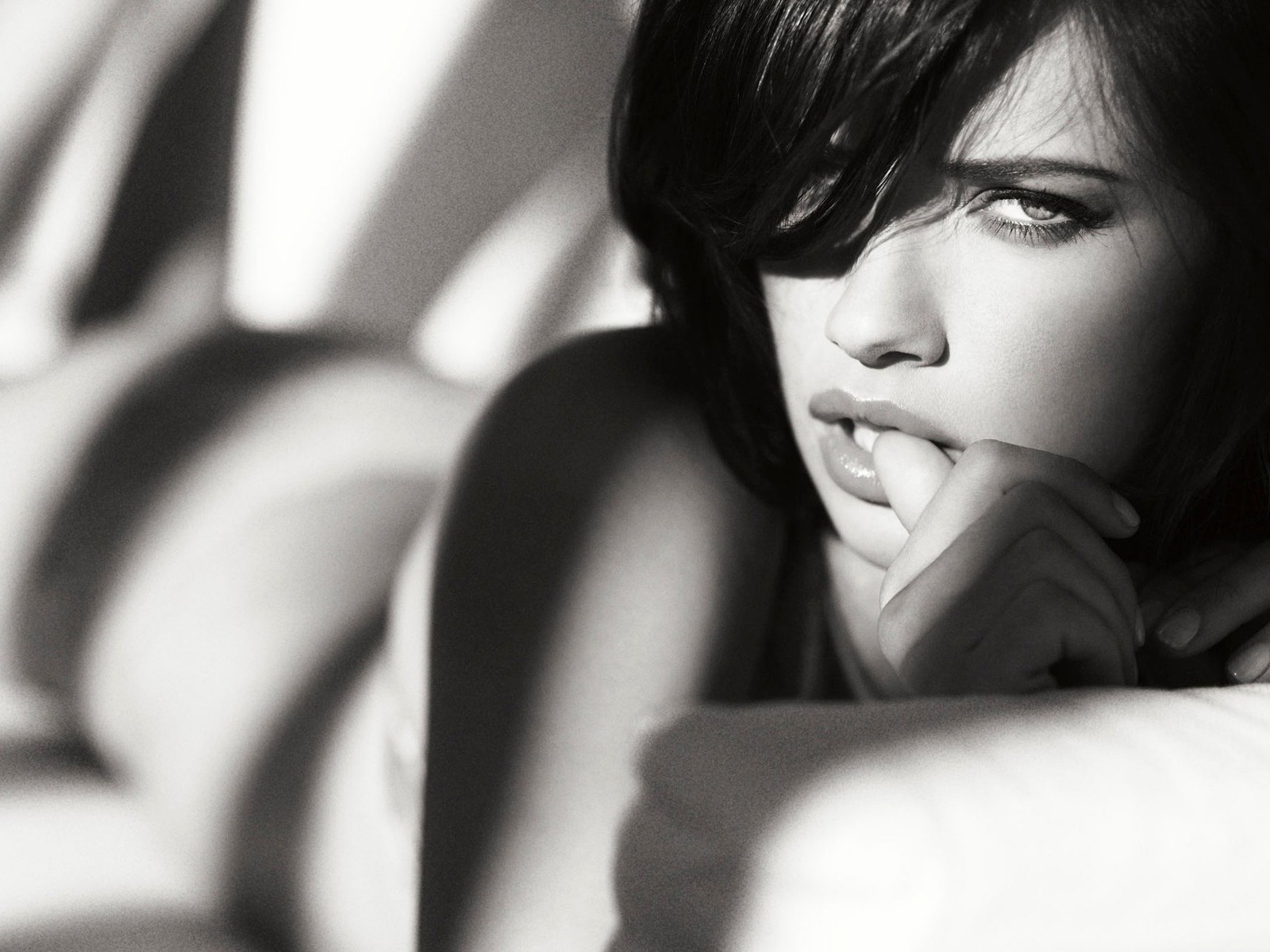 ������� ���� (Adriana Lima)