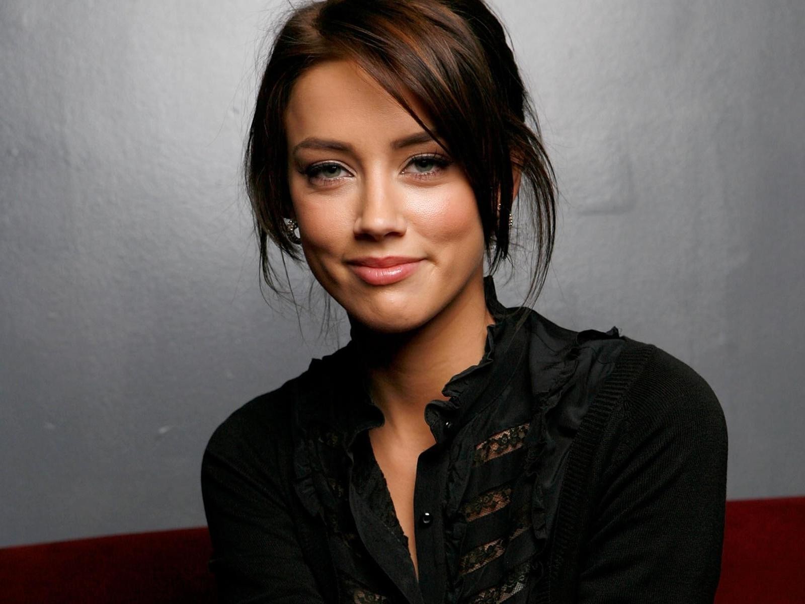 ����� ո�� (Amber Heard)
