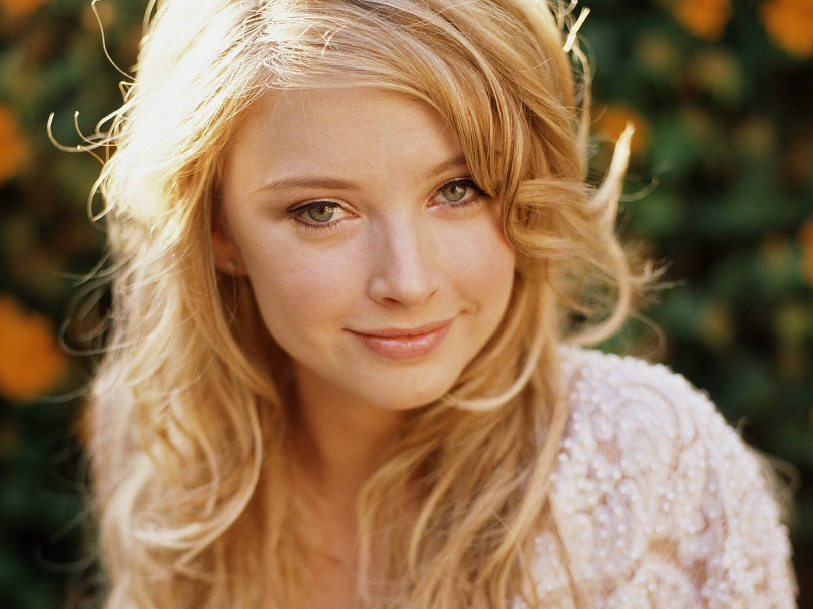 �������� ����� (Elisabeth Harnois)
